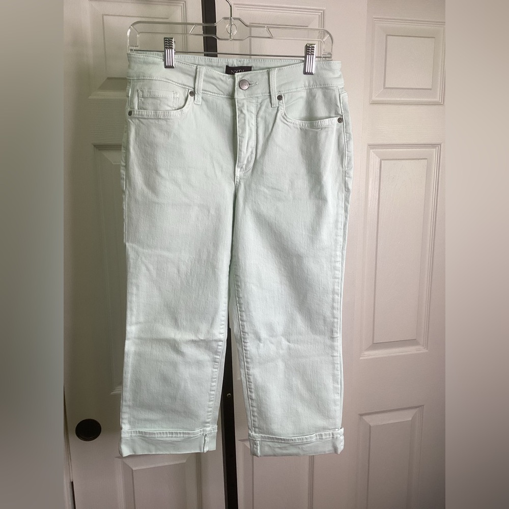 NYDJ Mint Green Crop Jeans, size 6